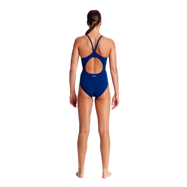 One Piece Diamond Back Still Ocean